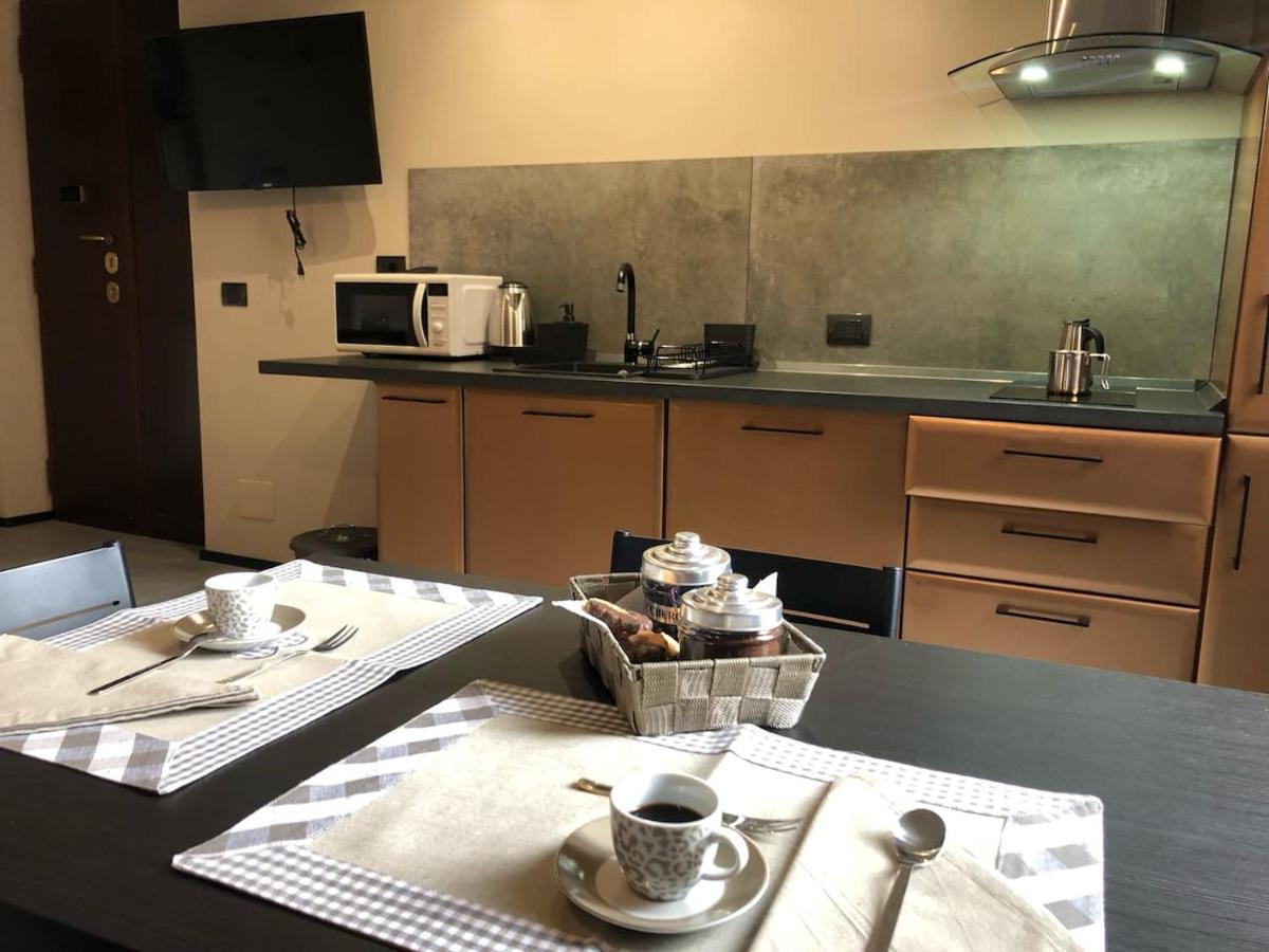 Interno 18 - Appartamento A San Giovanni ローマ エクステリア 写真